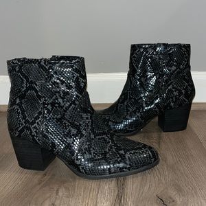 Carlos by Carlos Santana Snake Skin Boots